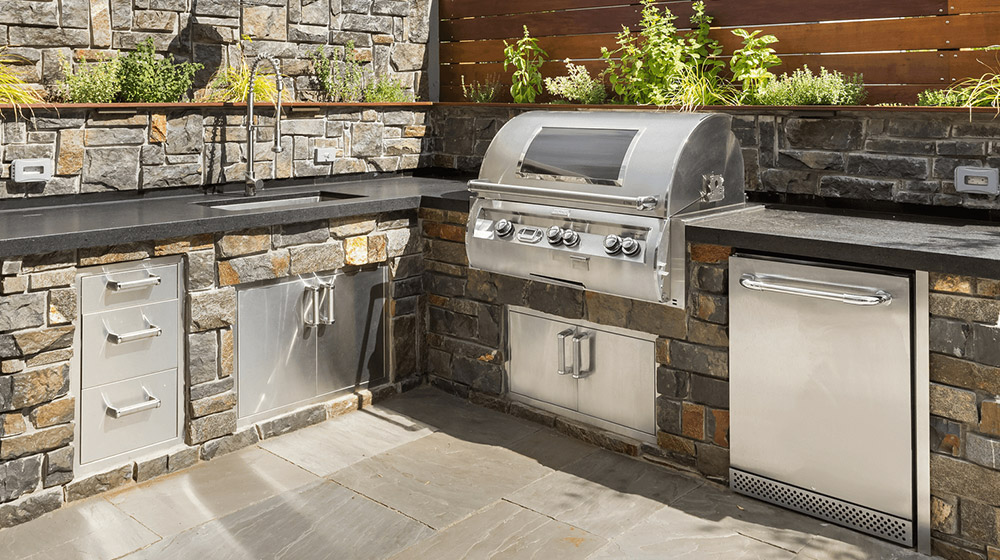 Outdoor Kitchen